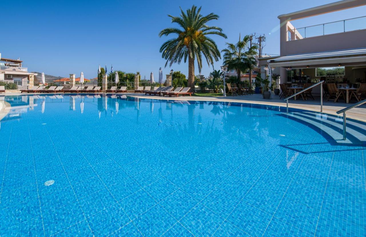 Isida Hotel Agia Marina エクステリア 写真