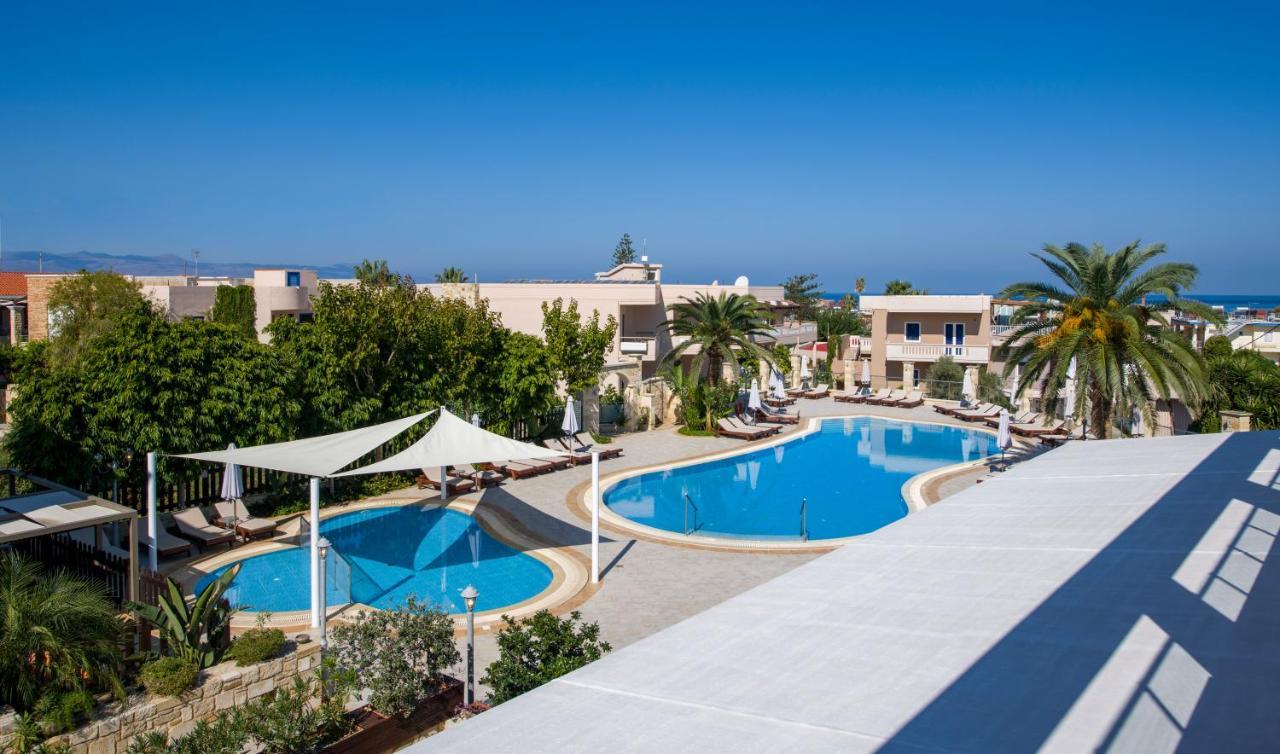 Isida Hotel Agia Marina エクステリア 写真